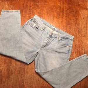 Brand NEW** LEVI'S Boyfriend Jean Size 32